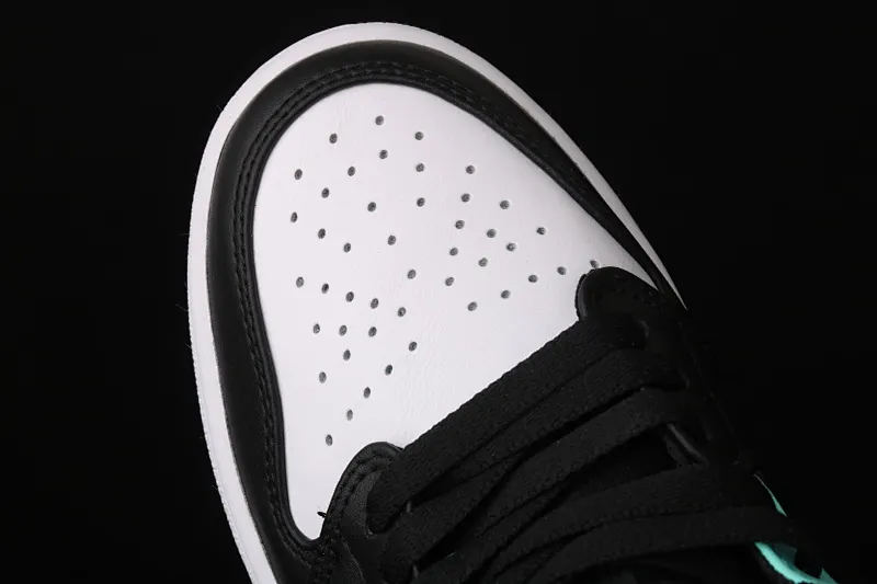 All categories Air Jordan Jordan series basketball shoes Air Jordan 1 Mid Air Jordan 1 Mid AJ1 Joe 1 black and white blue Zhongbang basketball shoes 554724-132